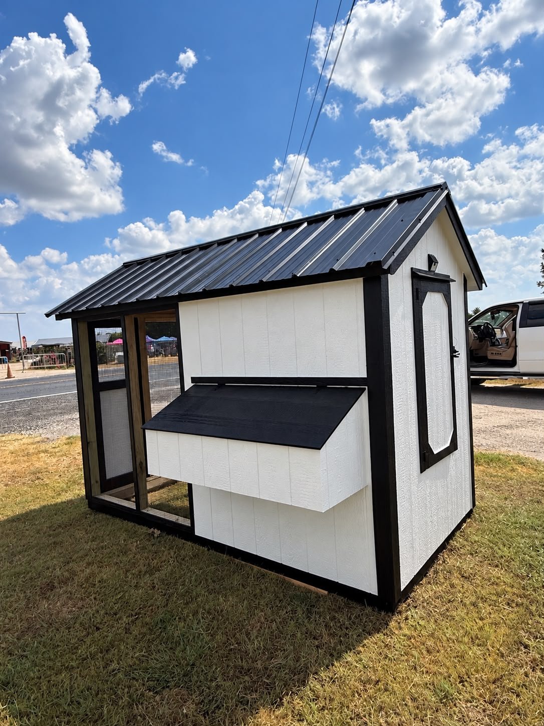 Premium 5×10 Chicken Coop image 3