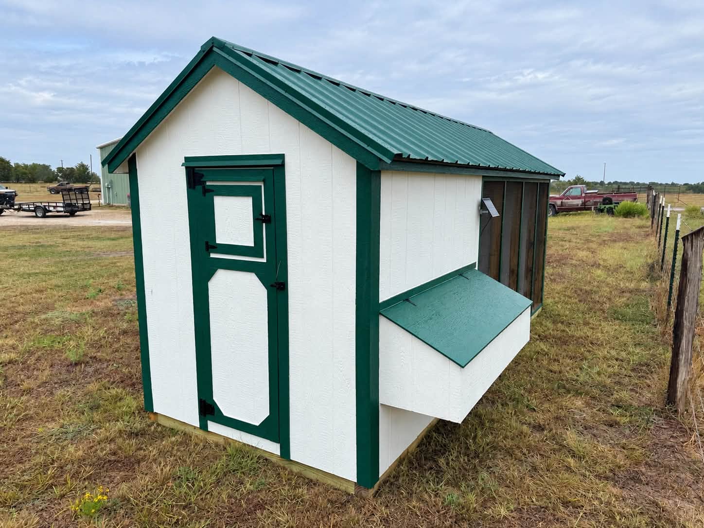 Extra-Large 6x16 Walk-In Chicken Coop with Run – Farmstead Suite image 7