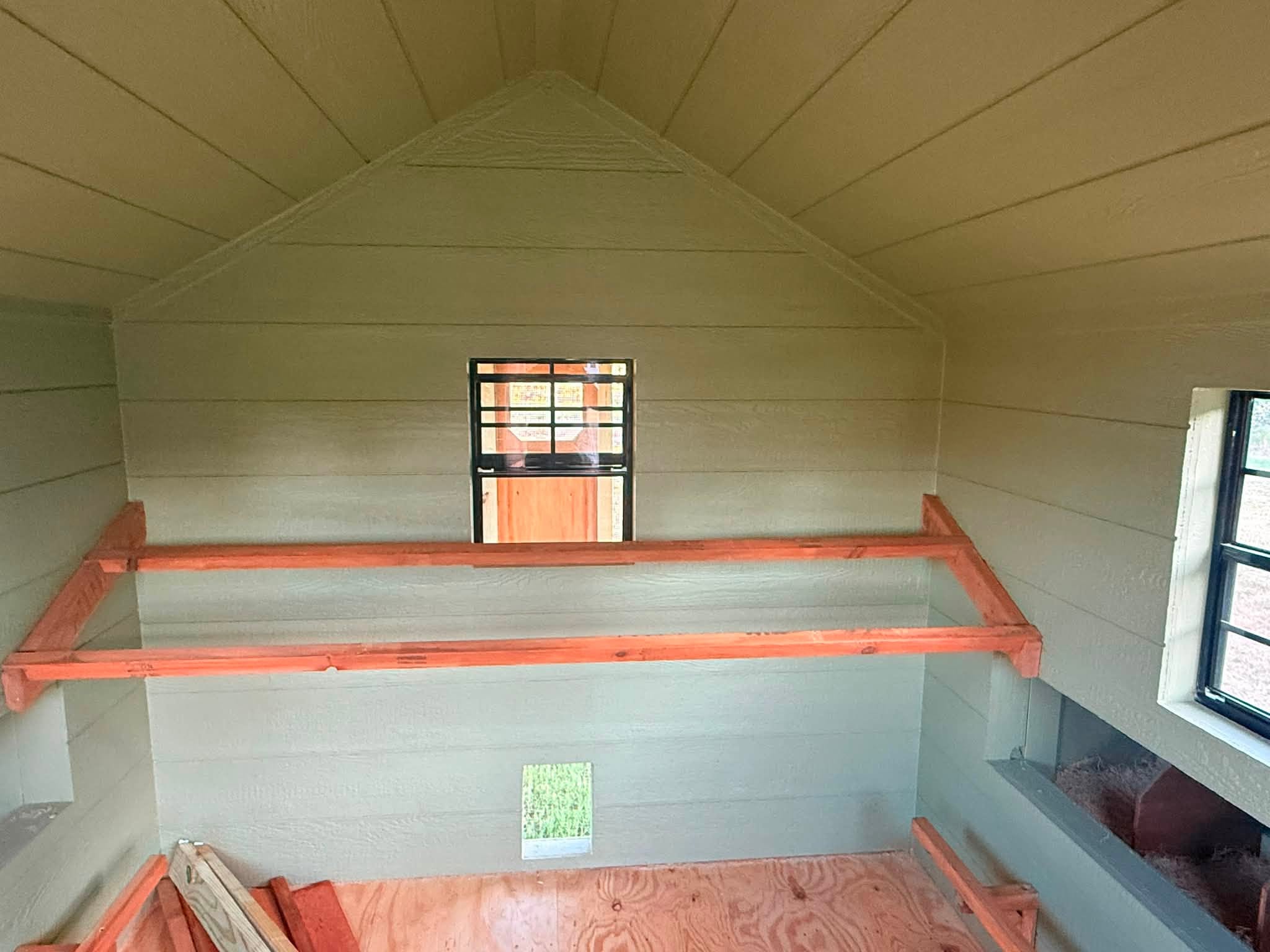 Vintage Heritage Chicken Coop 8x16 image 4