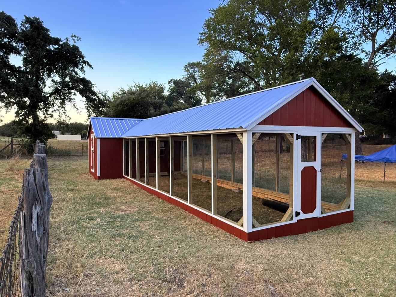 Custom Chicken Coop 10x14 + 10x30 Run image 2