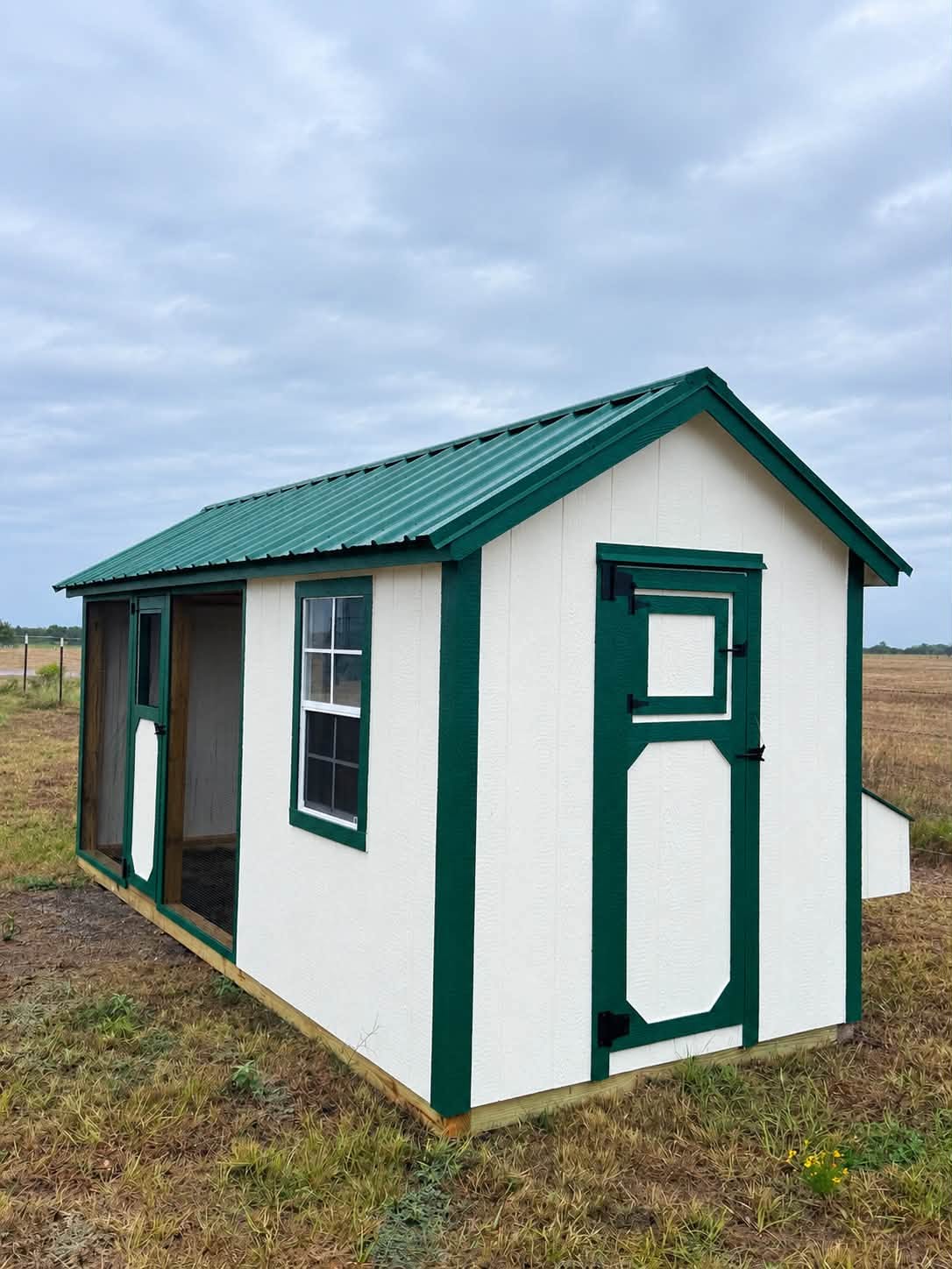 Extra-Large 6x16 Walk-In Chicken Coop with Run – Farmstead Suite image 10